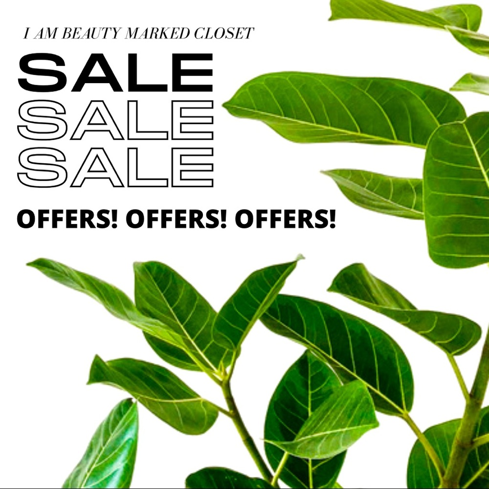 SUMMER SALE! Accepting offers ! 🛍🛍